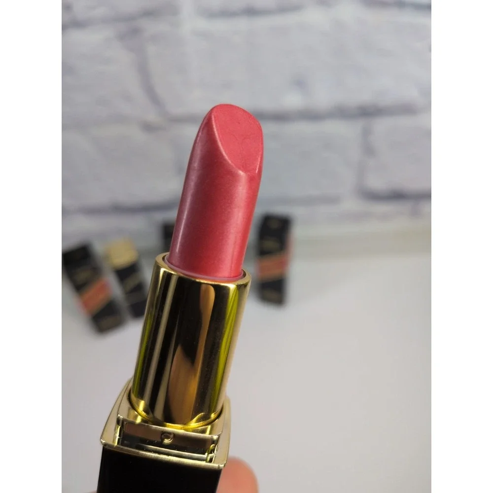 L’Paige Cosmetics this item